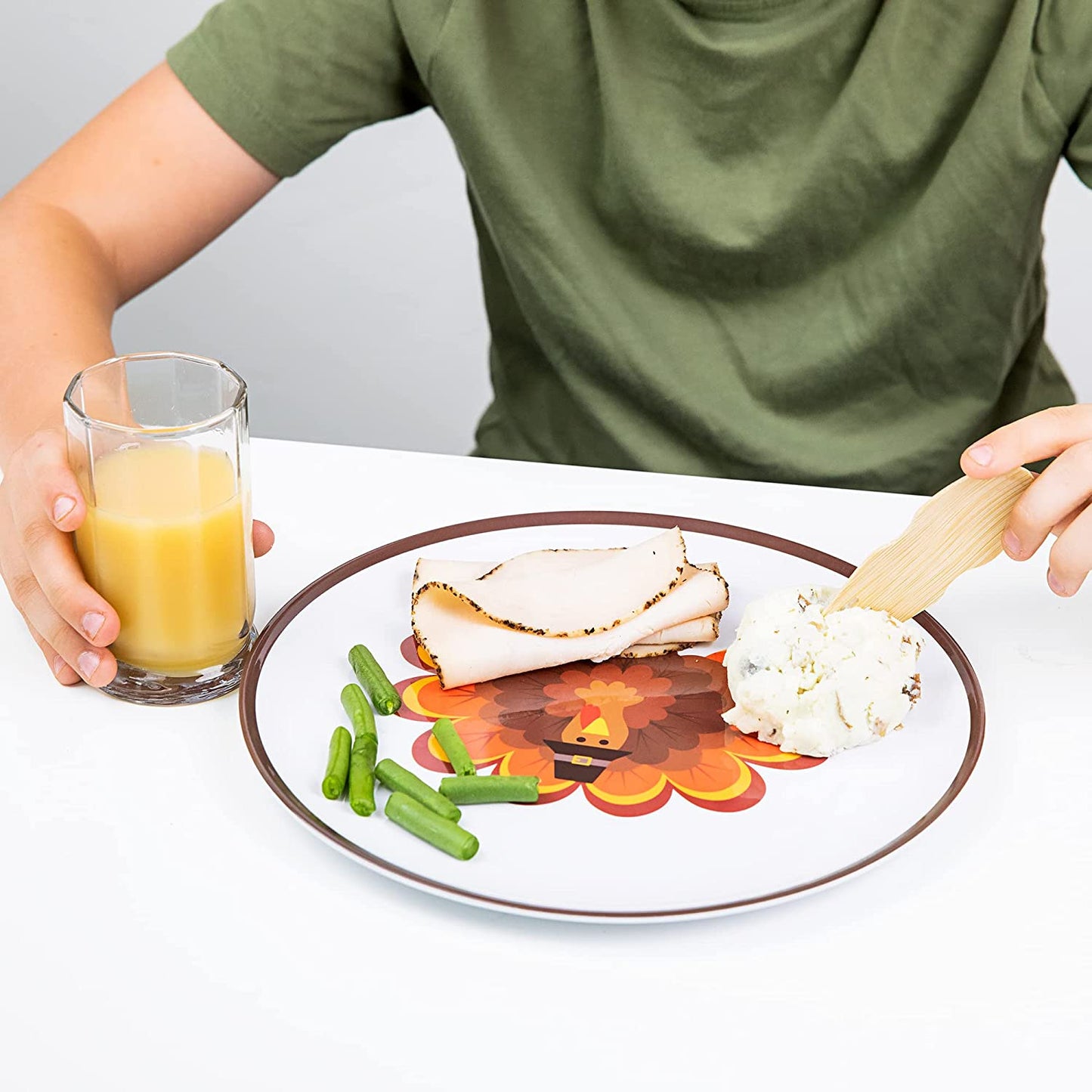 Thanksgiving Plates for Kids with Colorful Turkey (Set of 4 Plates)